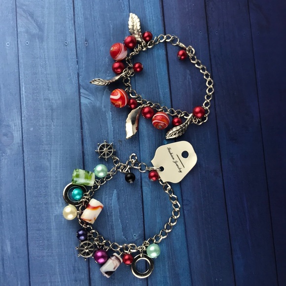 unbranded. Jewelry - Glass Charms Bracelet
